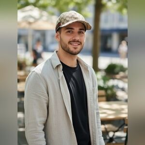 Super EUC Gucci Brown Patterned Baseball Hat